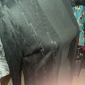 828-(NWT) (S)Jones NewYork Elegant black knit cardigan. Perfect for layering.